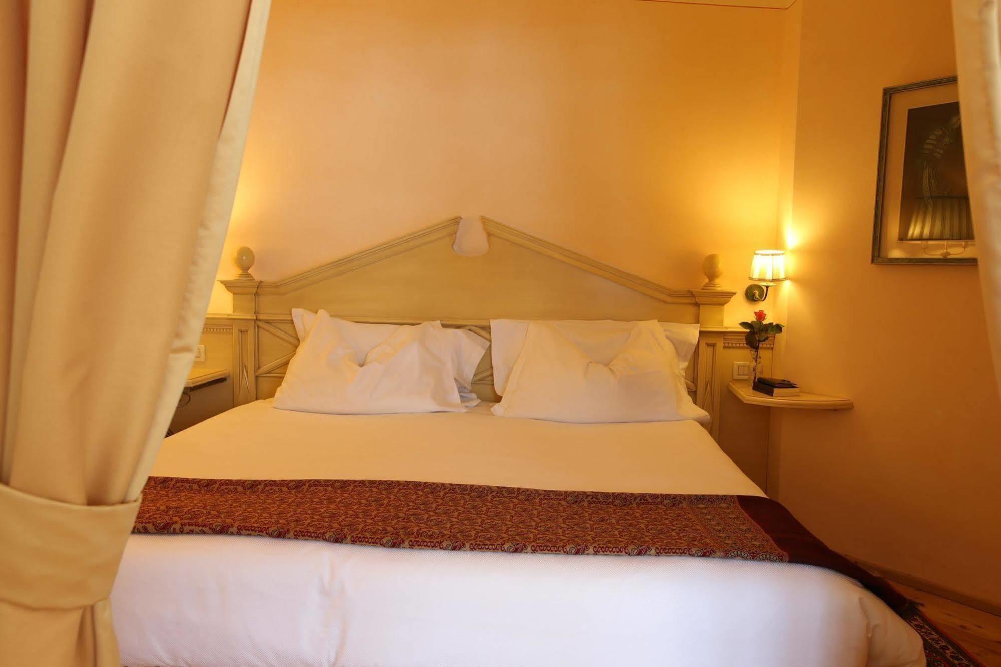 Alpen Suite Hotel มาดอนนาดีกัมปิโญ ภายนอก รูปภาพ
